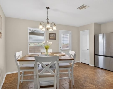 1212 River Oak Lane - Photo Thumbnail 6