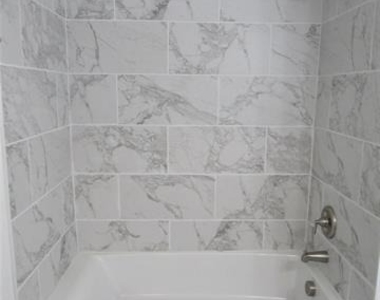 818 W Collins Street - Photo Thumbnail 7
