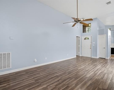 2540 Winter Oak Street - Photo Thumbnail 6
