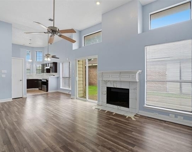 2540 Winter Oak Street - Photo Thumbnail 2