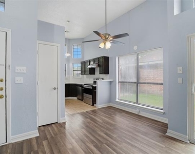 2540 Winter Oak Street - Photo Thumbnail 5