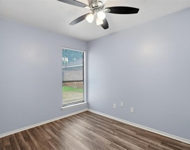 2540 Winter Oak Street - Photo Thumbnail 13