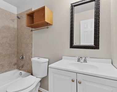 2508 Skylark Drive - Photo Thumbnail 14