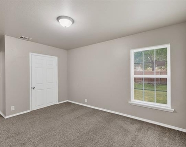 2508 Skylark Drive - Photo Thumbnail 27