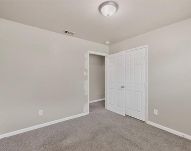 2508 Skylark Drive - Photo Thumbnail 30