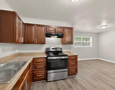 2508 Skylark Drive - Photo Thumbnail 5