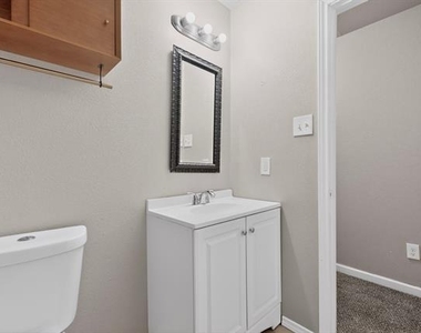 2508 Skylark Drive - Photo Thumbnail 15