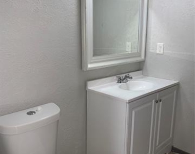5260 Pruitt Drive - Photo Thumbnail 6