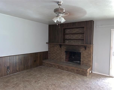 5260 Pruitt Drive - Photo Thumbnail 2