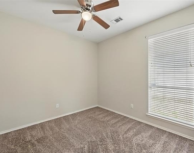 7464 Maroon Drive - Photo Thumbnail 12