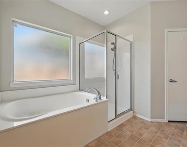 7464 Maroon Drive - Photo Thumbnail 8