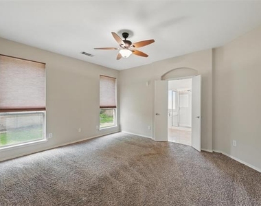 7464 Maroon Drive - Photo Thumbnail 5