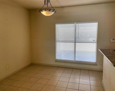 2320 Calendar Court - Photo Thumbnail 6