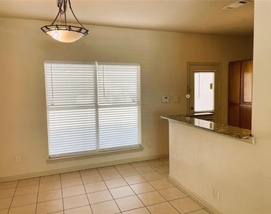 2320 Calendar Court - Photo Thumbnail 5