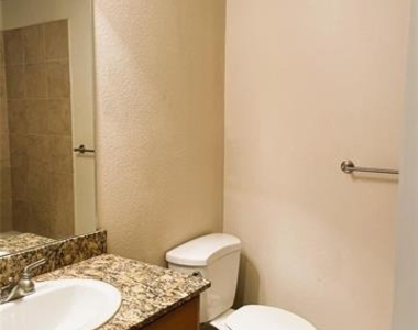 2320 Calendar Court - Photo Thumbnail 12