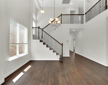310 Myrtle Beach Drive - Photo Thumbnail 7