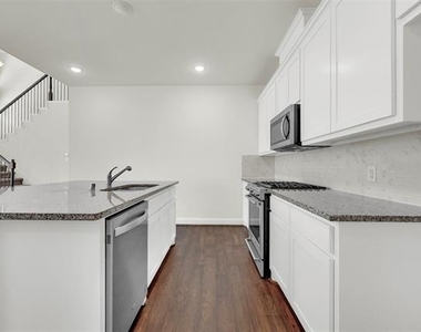 310 Myrtle Beach Drive - Photo Thumbnail 11