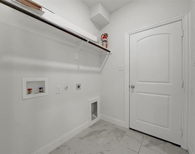 310 Myrtle Beach Drive - Photo Thumbnail 14