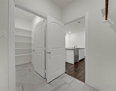 310 Myrtle Beach Drive - Photo Thumbnail 12