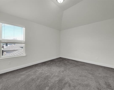 310 Myrtle Beach Drive - Photo Thumbnail 27