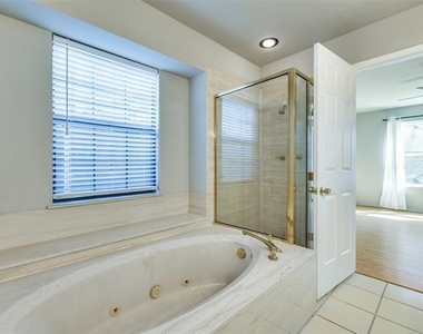 4057 Windhaven - Photo Thumbnail 16