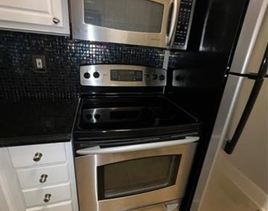 7734 Meadow Road - Photo Thumbnail 11