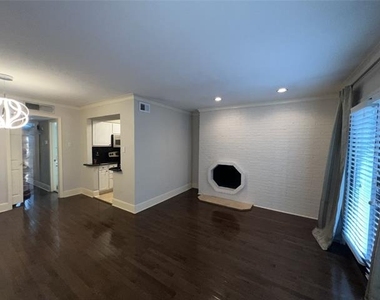 7734 Meadow Road - Photo Thumbnail 5