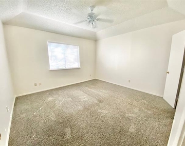 2632 Pinta Circle - Photo Thumbnail 9
