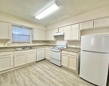 2632 Pinta Circle - Photo Thumbnail 6