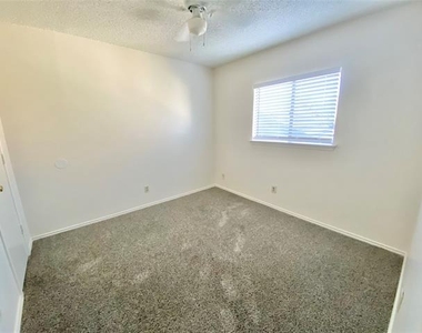 2632 Pinta Circle - Photo Thumbnail 10