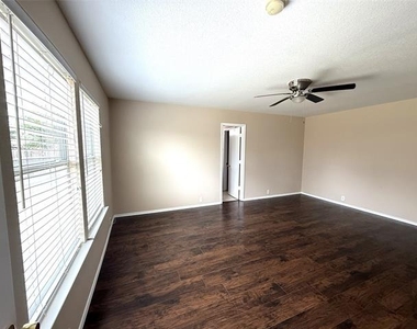 8824 Sagebrush Trail - Photo Thumbnail 8