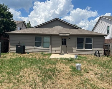 8824 Sagebrush Trail - Photo Thumbnail 14