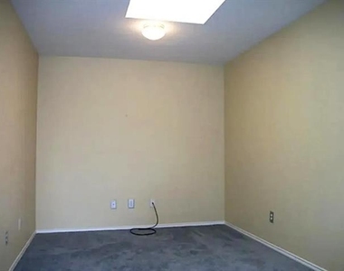 1331 Overlook Drive - Photo Thumbnail 10