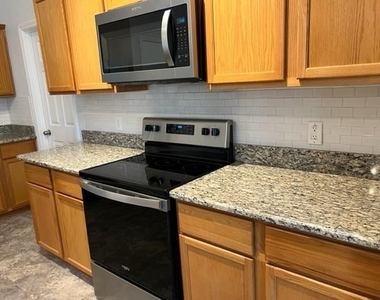 1004 Trickham Drive - Photo Thumbnail 6