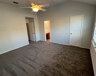 1004 Trickham Drive - Photo Thumbnail 18