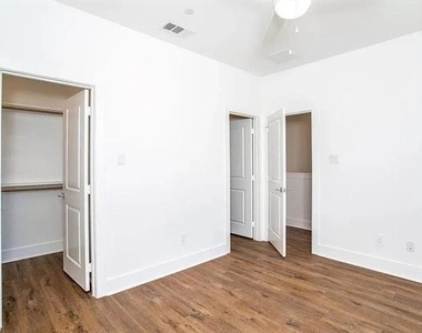 13325 Bee Street - Photo Thumbnail 8