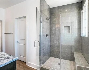13325 Bee Street - Photo Thumbnail 10