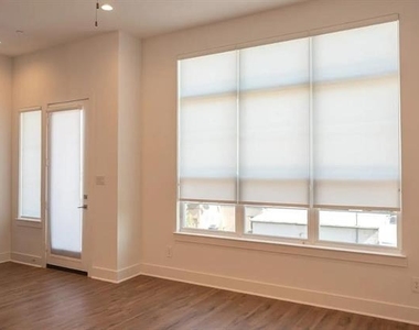 13325 Bee Street - Photo Thumbnail 7