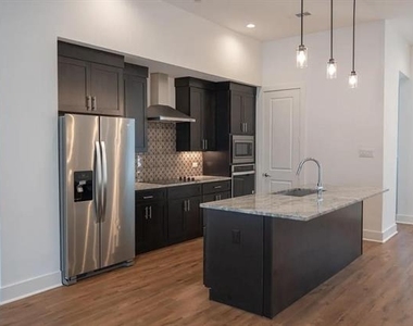 13325 Bee Street - Photo Thumbnail 5