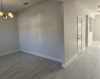 406 Stanley Falls Drive - Photo Thumbnail 30