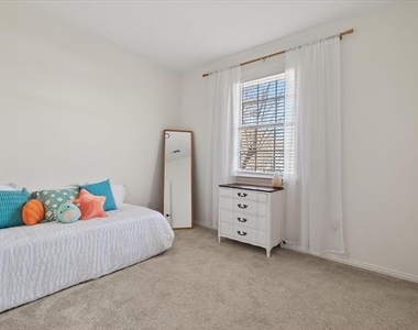 10008 Hanover Drive - Photo Thumbnail 14