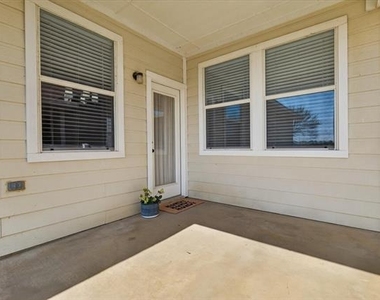 10008 Hanover Drive - Photo Thumbnail 21