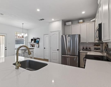 10008 Hanover Drive - Photo Thumbnail 10