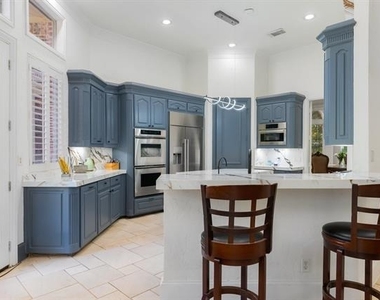 3205 High Point Drive - Photo Thumbnail 13
