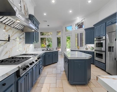 3205 High Point Drive - Photo Thumbnail 15