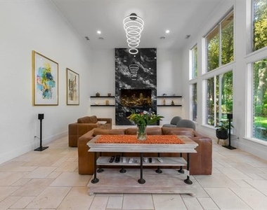 3205 High Point Drive - Photo Thumbnail 8
