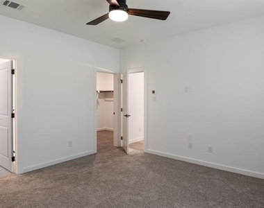 528 Brook View Drive - Photo Thumbnail 7