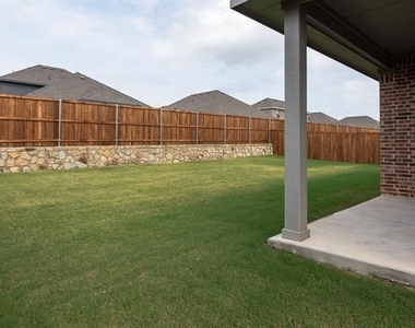 528 Brook View Drive - Photo Thumbnail 15