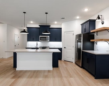 528 Brook View Drive - Photo Thumbnail 2
