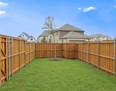 3301 Little Bluestem Road - Photo Thumbnail 21